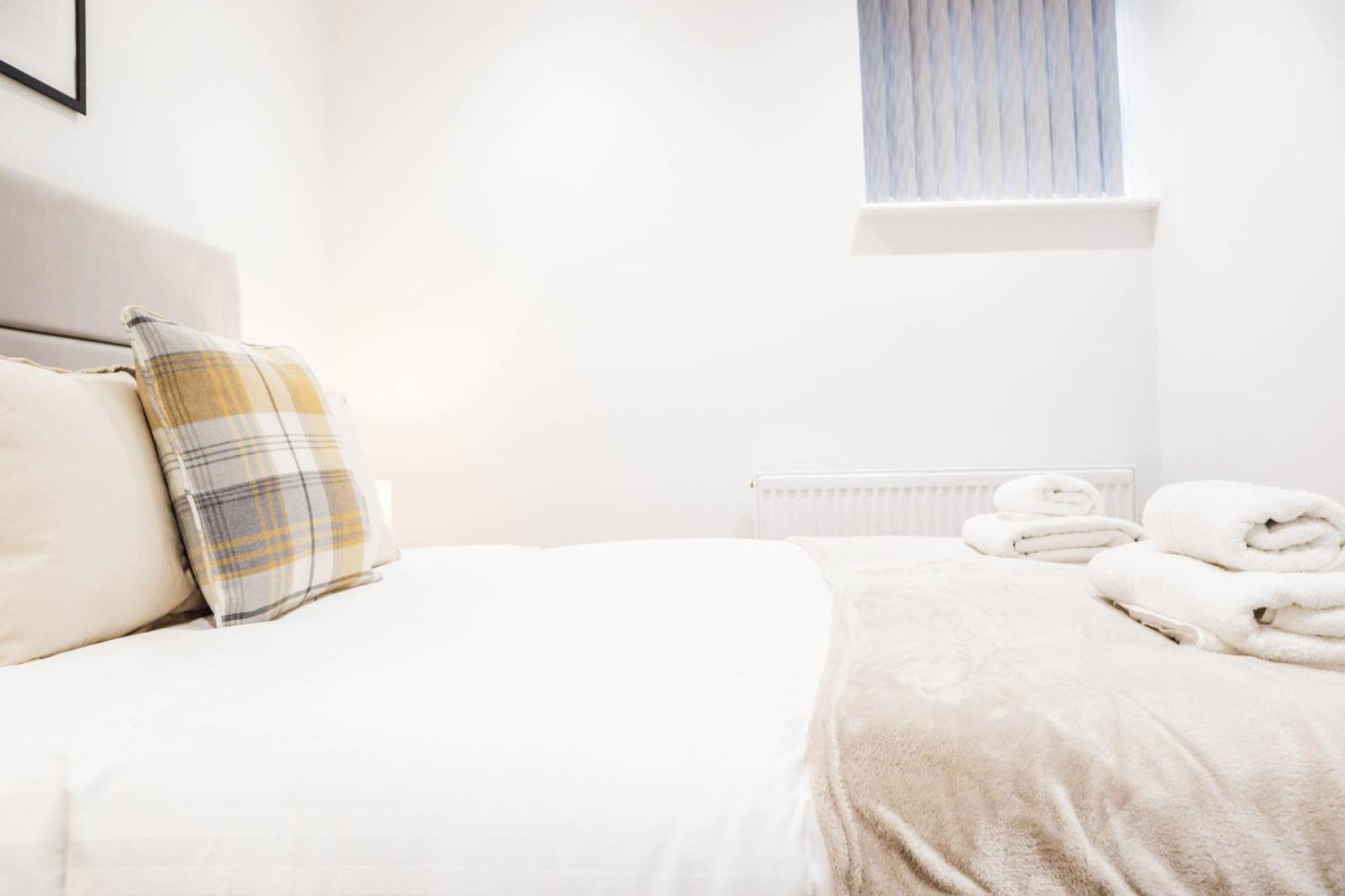 Modern 1-Bed Apartment In Buckinghamshire With Free Wifi, Parking & Garden 하이위컴 외부 사진