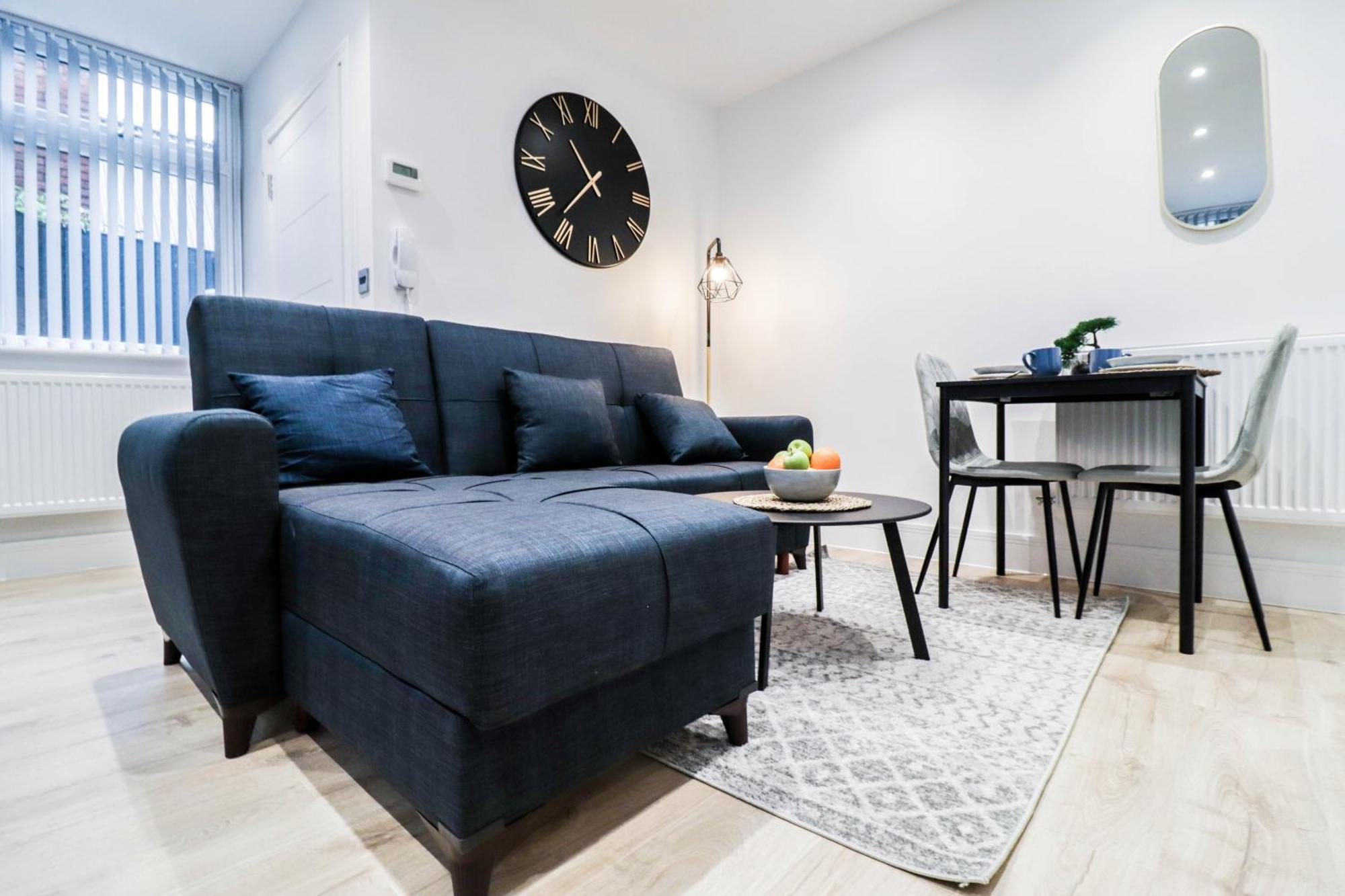 Modern 1-Bed Apartment In Buckinghamshire With Free Wifi, Parking & Garden 하이위컴 외부 사진