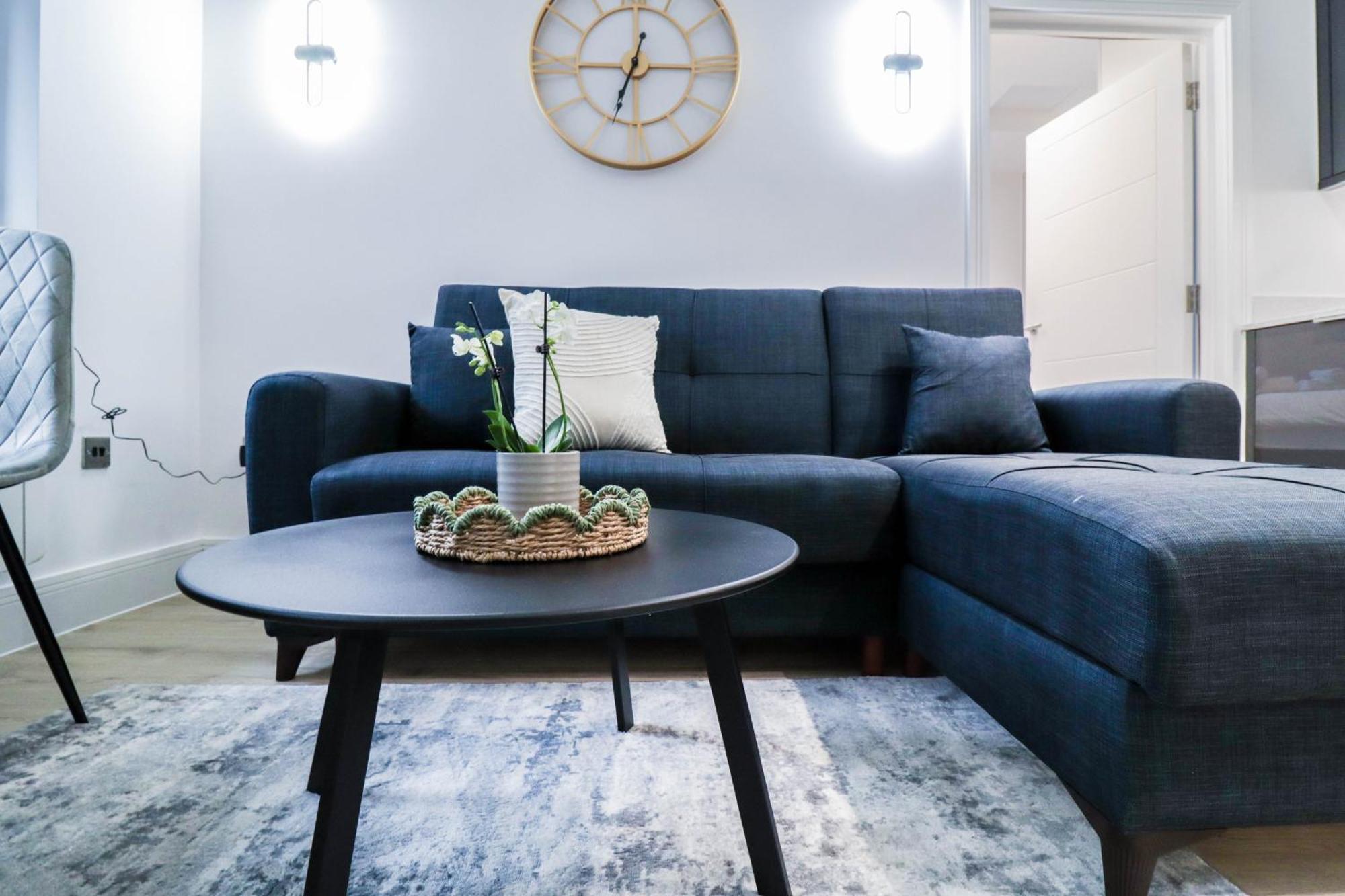 Modern 1-Bed Apartment In Buckinghamshire With Free Wifi, Parking & Garden 하이위컴 외부 사진
