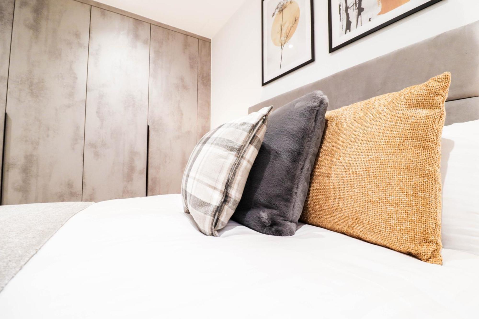 Modern 1-Bed Apartment In Buckinghamshire With Free Wifi, Parking & Garden 하이위컴 외부 사진