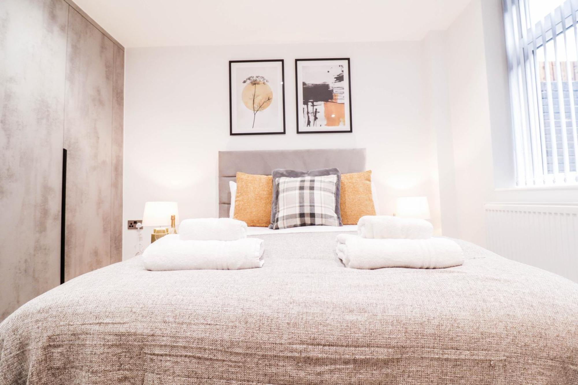 Modern 1-Bed Apartment In Buckinghamshire With Free Wifi, Parking & Garden 하이위컴 외부 사진
