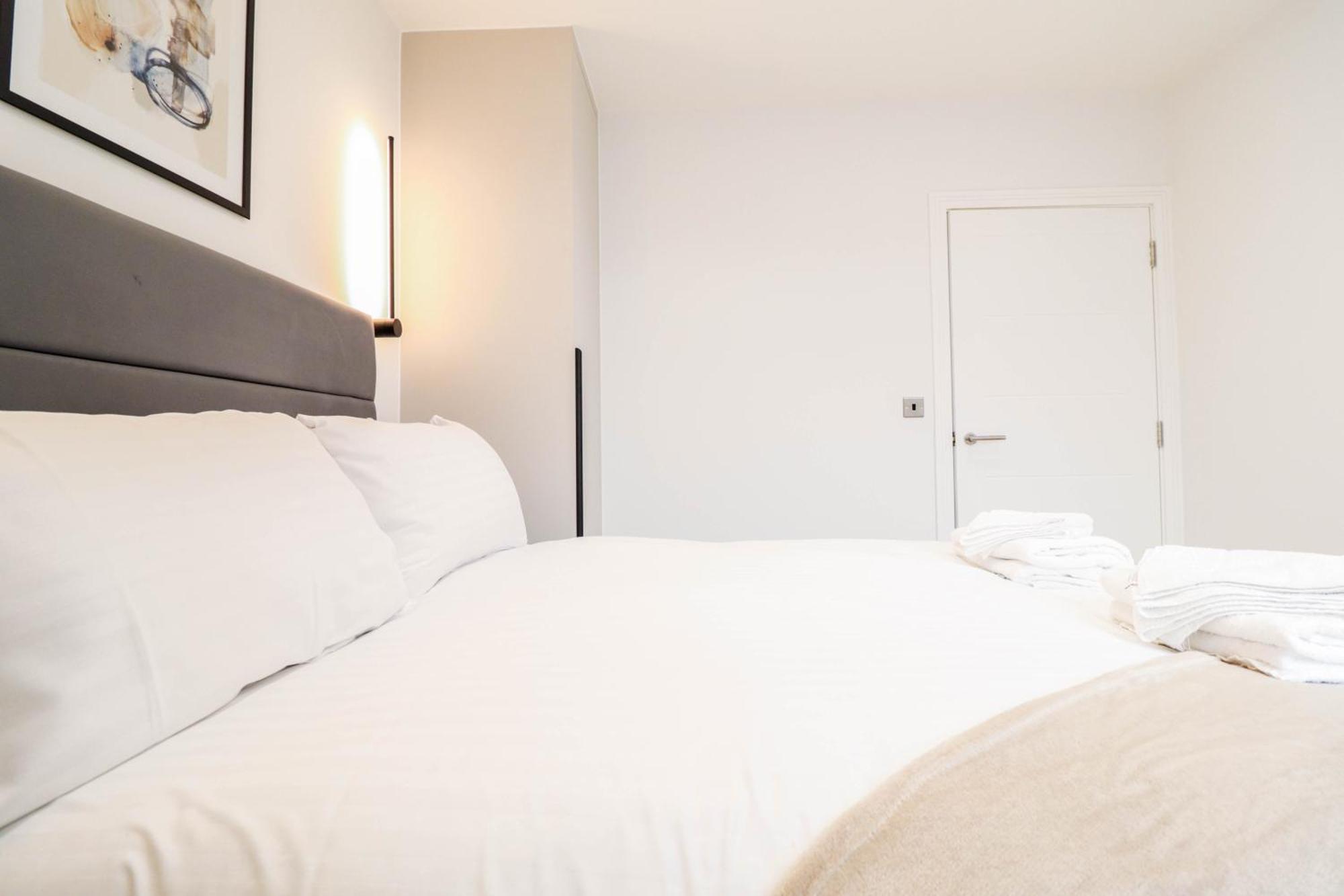 Modern 1-Bed Apartment In Buckinghamshire With Free Wifi, Parking & Garden 하이위컴 외부 사진