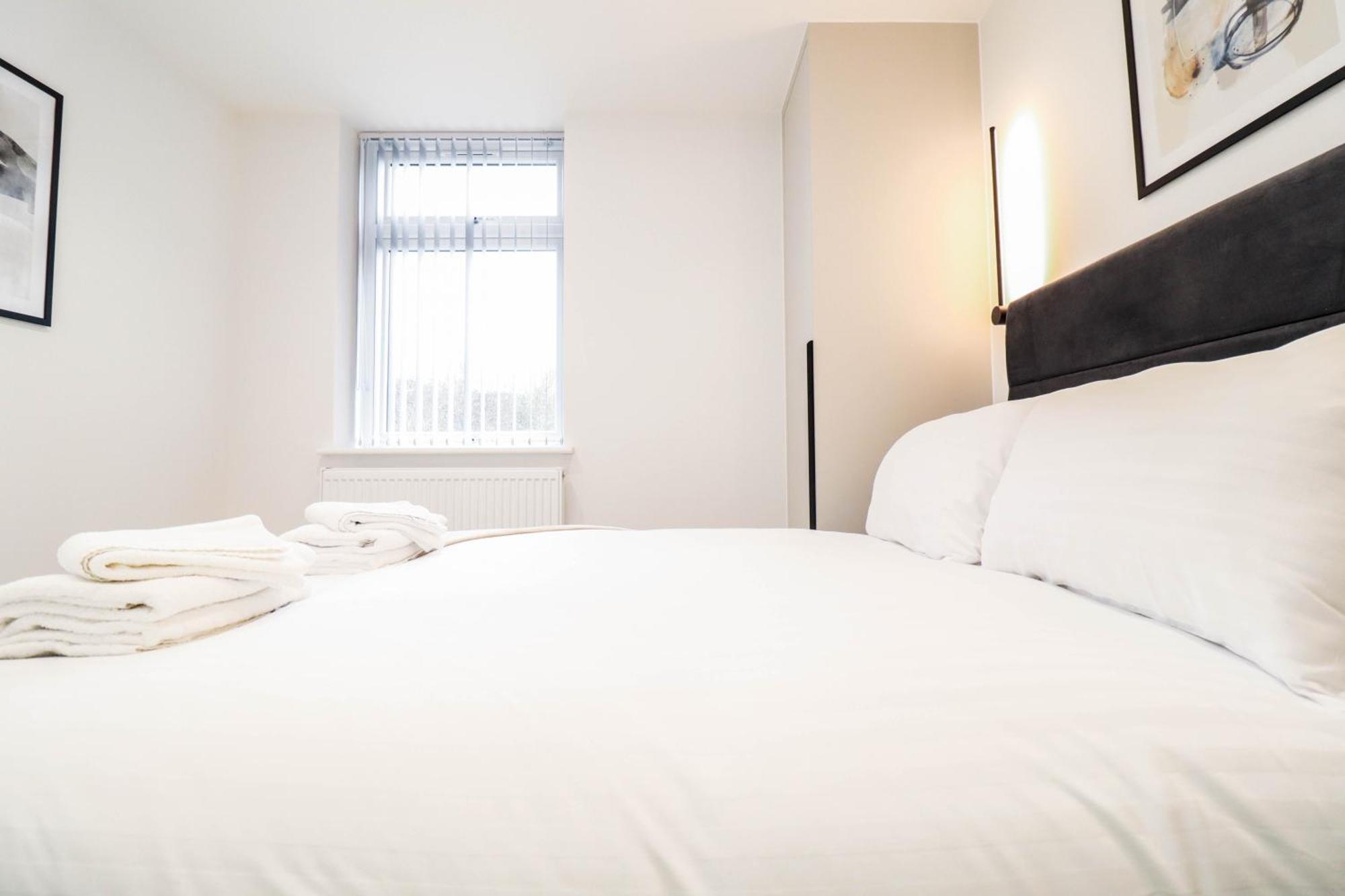 Modern 1-Bed Apartment In Buckinghamshire With Free Wifi, Parking & Garden 하이위컴 외부 사진