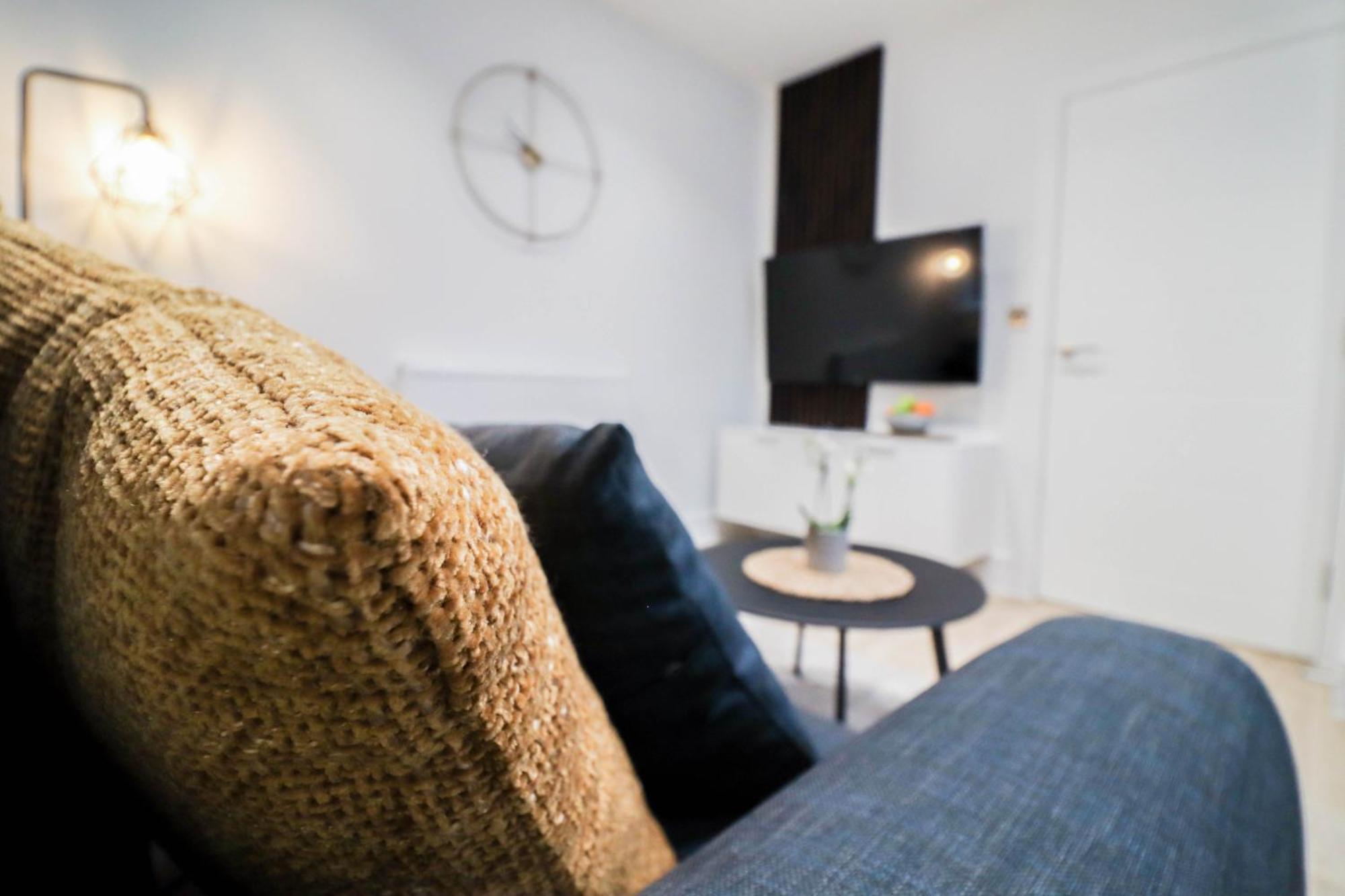 Modern 1-Bed Apartment In Buckinghamshire With Free Wifi, Parking & Garden 하이위컴 외부 사진
