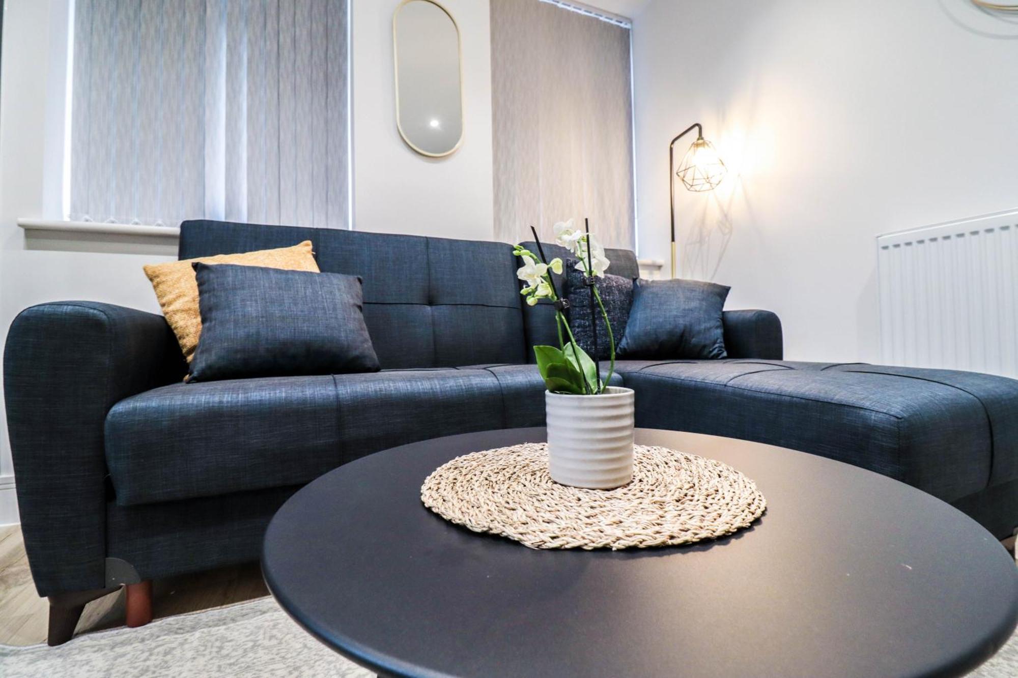 Modern 1-Bed Apartment In Buckinghamshire With Free Wifi, Parking & Garden 하이위컴 외부 사진