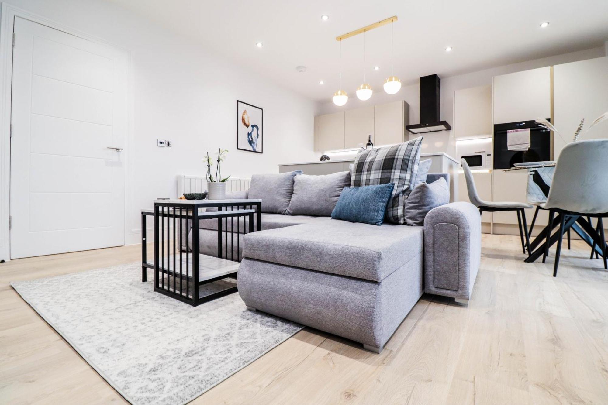 Modern 1-Bed Apartment In Buckinghamshire With Free Wifi, Parking & Garden 하이위컴 외부 사진