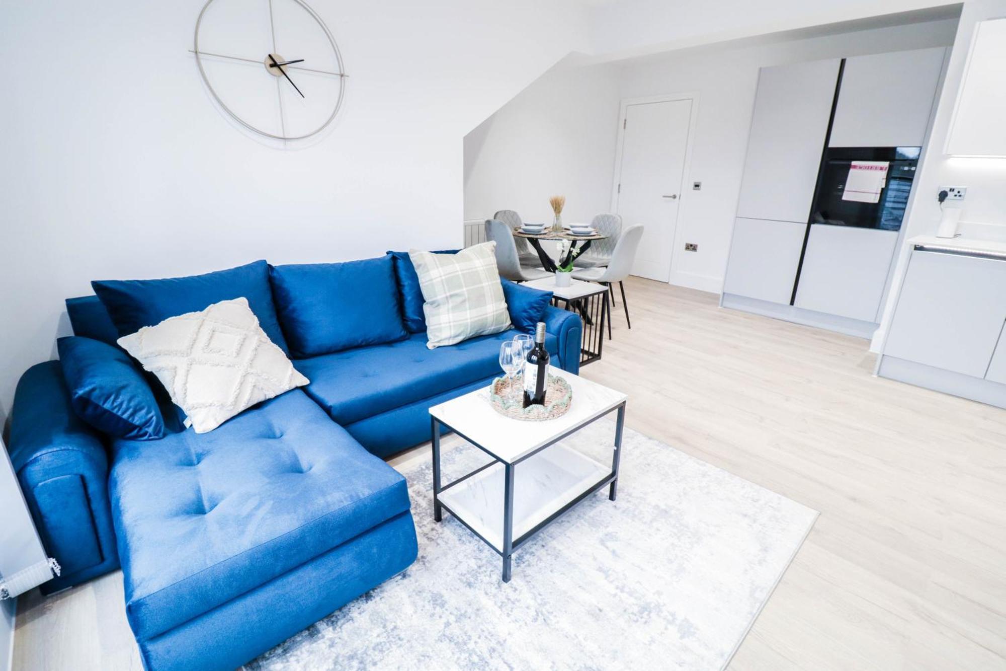 Modern 1-Bed Apartment In Buckinghamshire With Free Wifi, Parking & Garden 하이위컴 외부 사진