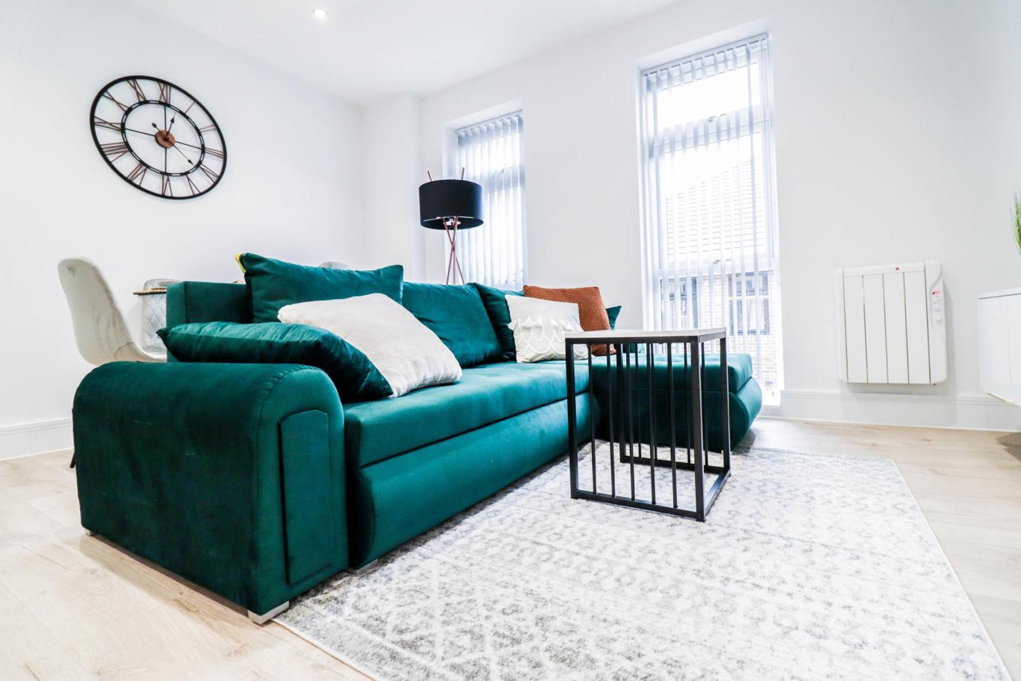 Modern 1-Bed Apartment In Buckinghamshire With Free Wifi, Parking & Garden 하이위컴 외부 사진