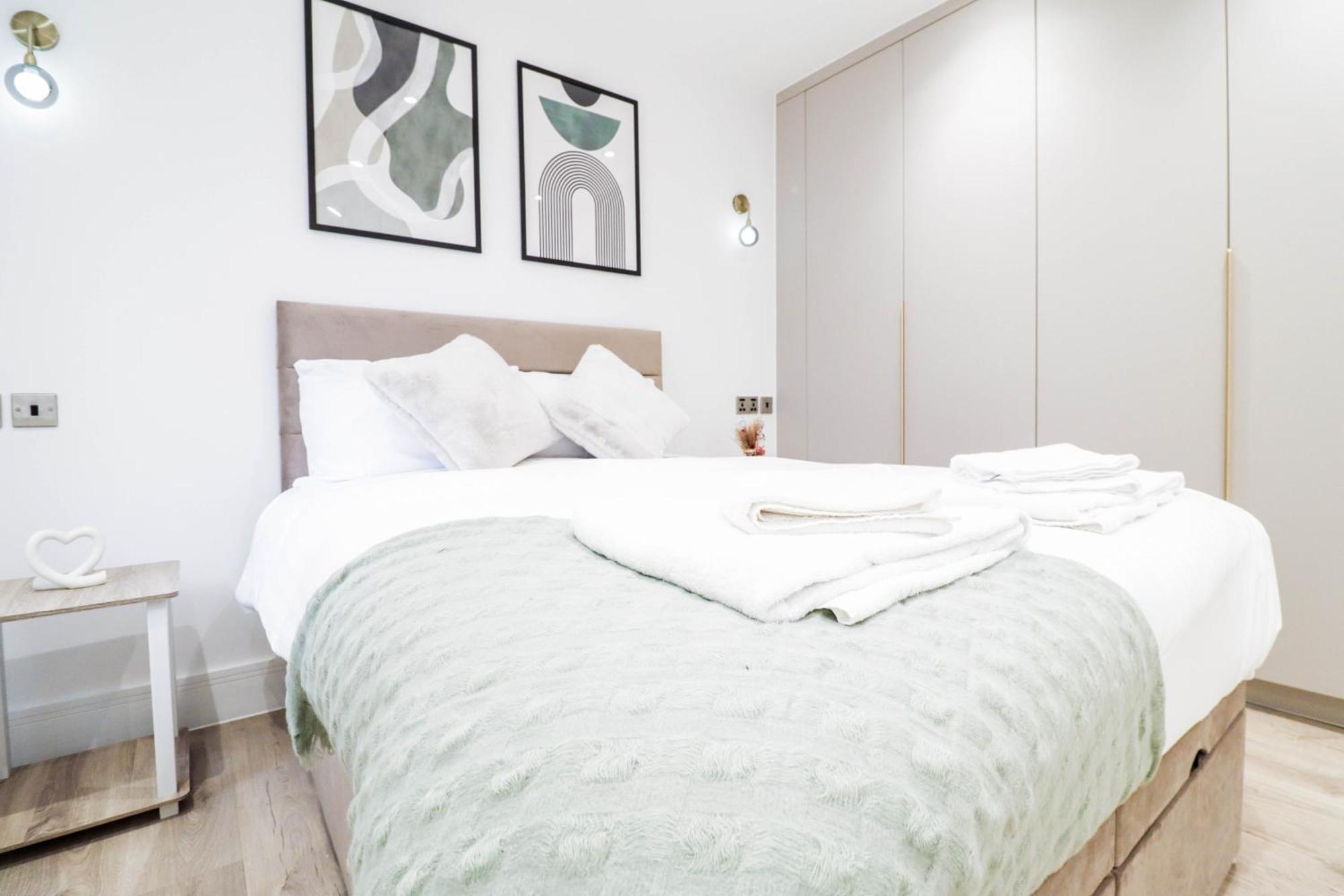 Modern 1-Bed Apartment In Buckinghamshire With Free Wifi, Parking & Garden 하이위컴 외부 사진